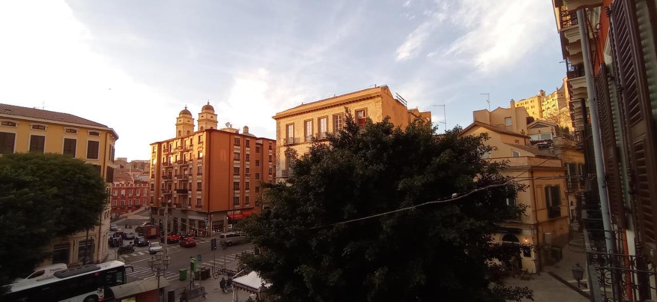 Onlyrooms III - Piazza Jenne Cagliari Kültér fotó