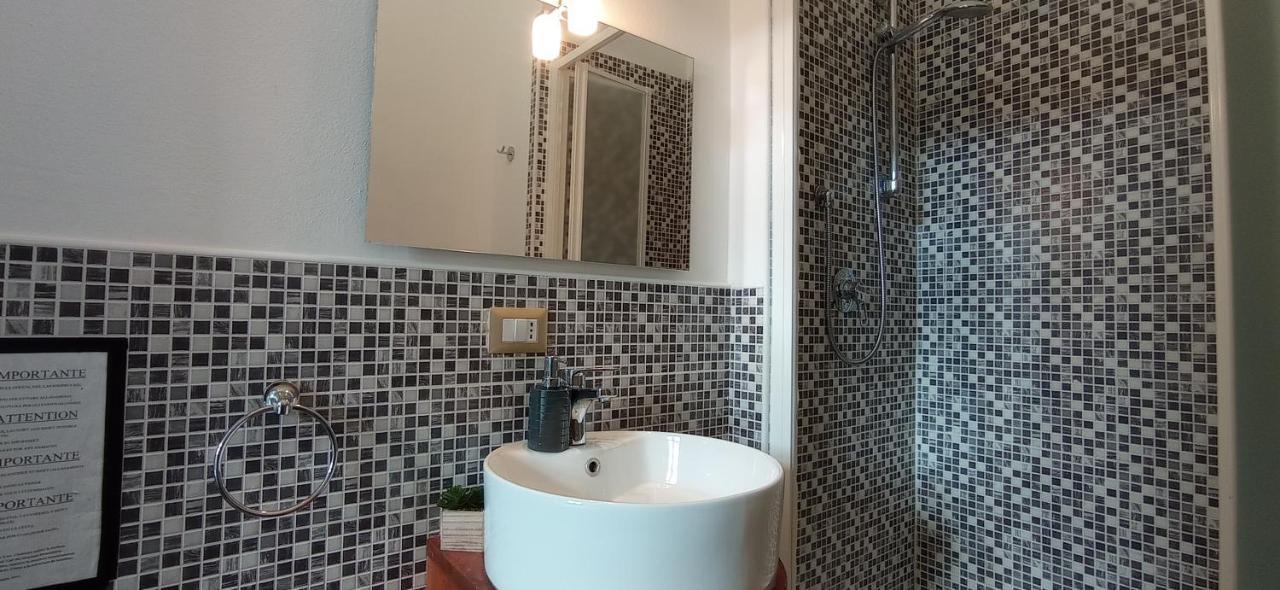 Onlyrooms III - Piazza Jenne Cagliari Kültér fotó