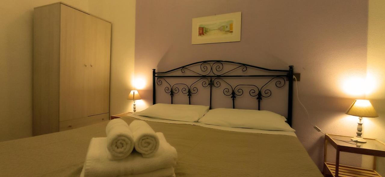 Onlyrooms III - Piazza Jenne Cagliari Kültér fotó