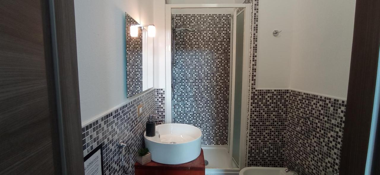 Onlyrooms III - Piazza Jenne Cagliari Kültér fotó